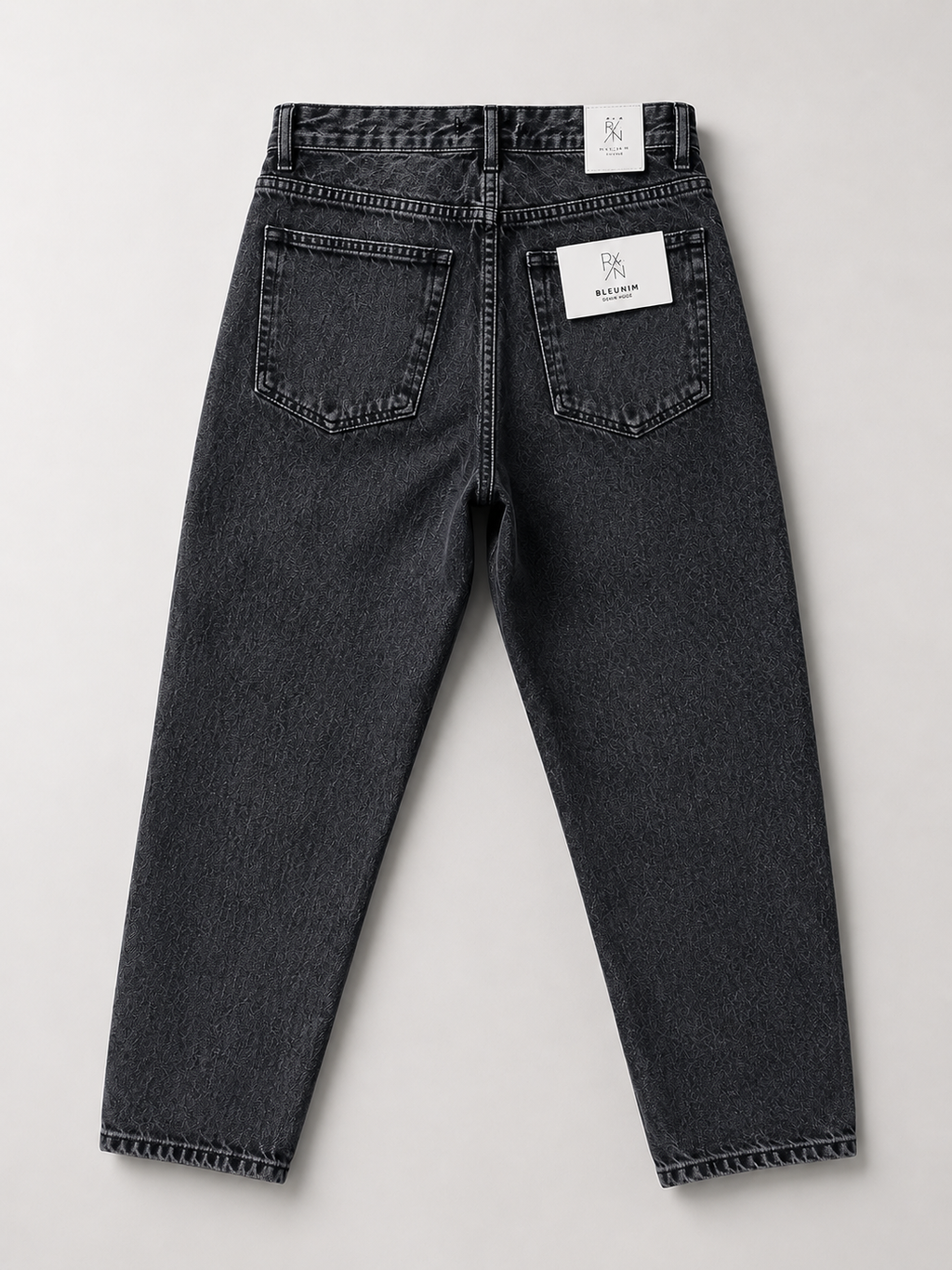 Relaxed Tapered Jeans – Vintage Black