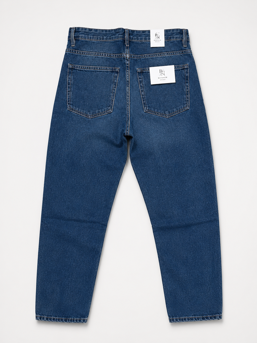 Relaxed Tapered Jeans – Classic Blue